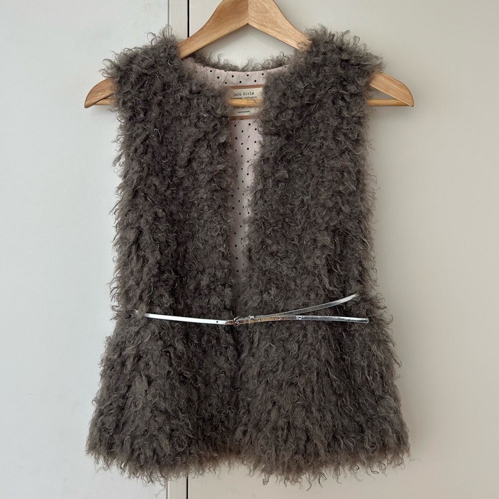 Zara Girls 9/10 Faux Fur Grey Vest with Belt